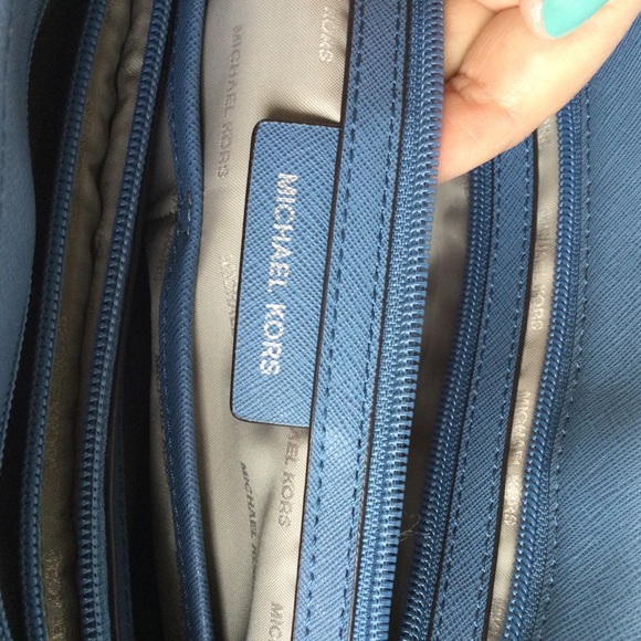 Michael Kors Jet Set Saffiano Leather Large Travel Vacation Shoulder Bag Tote MK - Picture 8 of 16